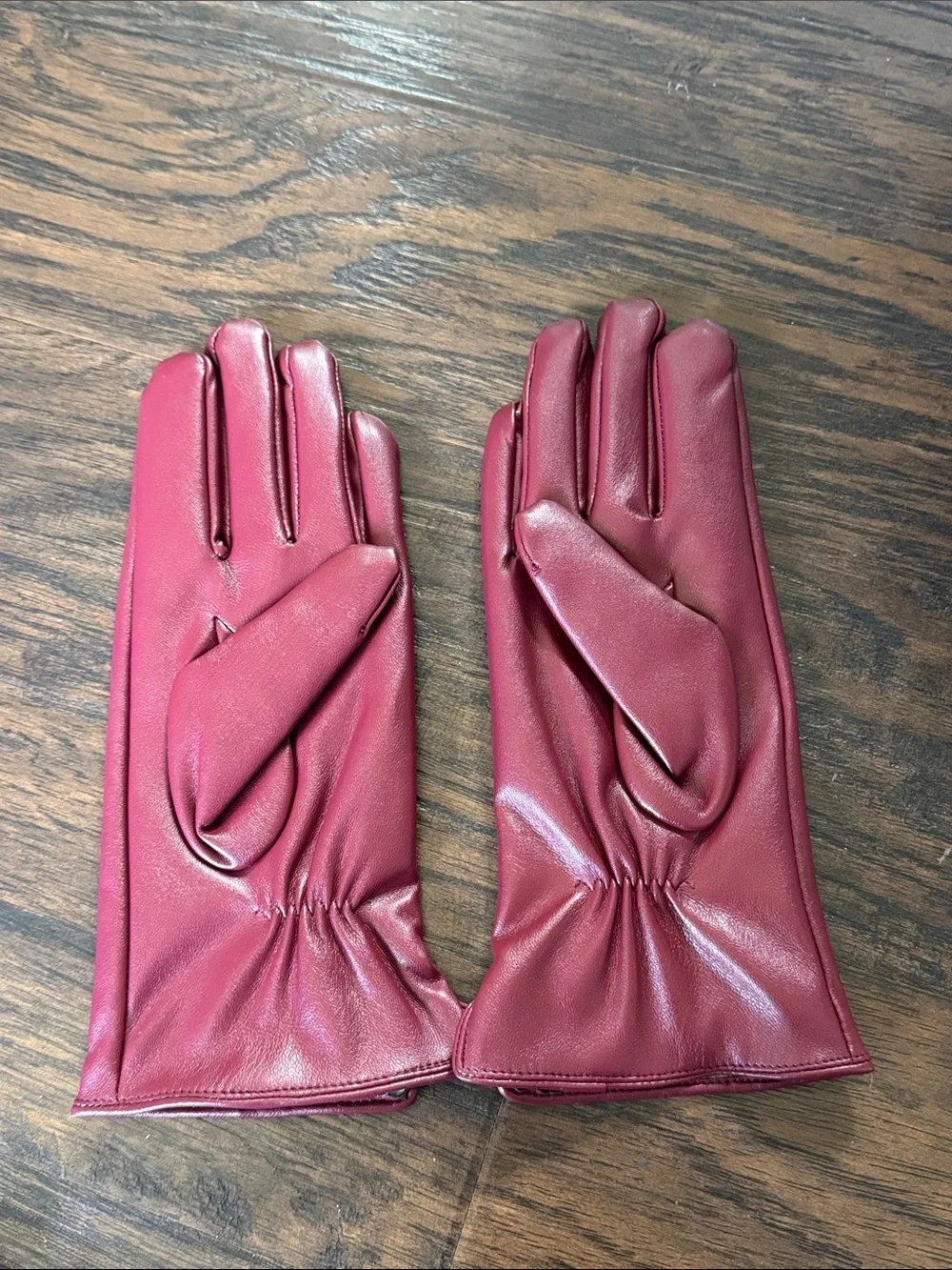 Classic Women's Leather Gloves in Burgundy with Button Detail